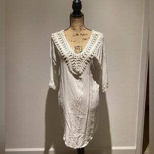 Elegant White Tunic Top